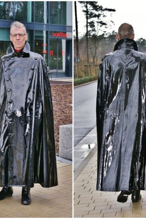 Lackina-Lack Cape mit Stehkragen